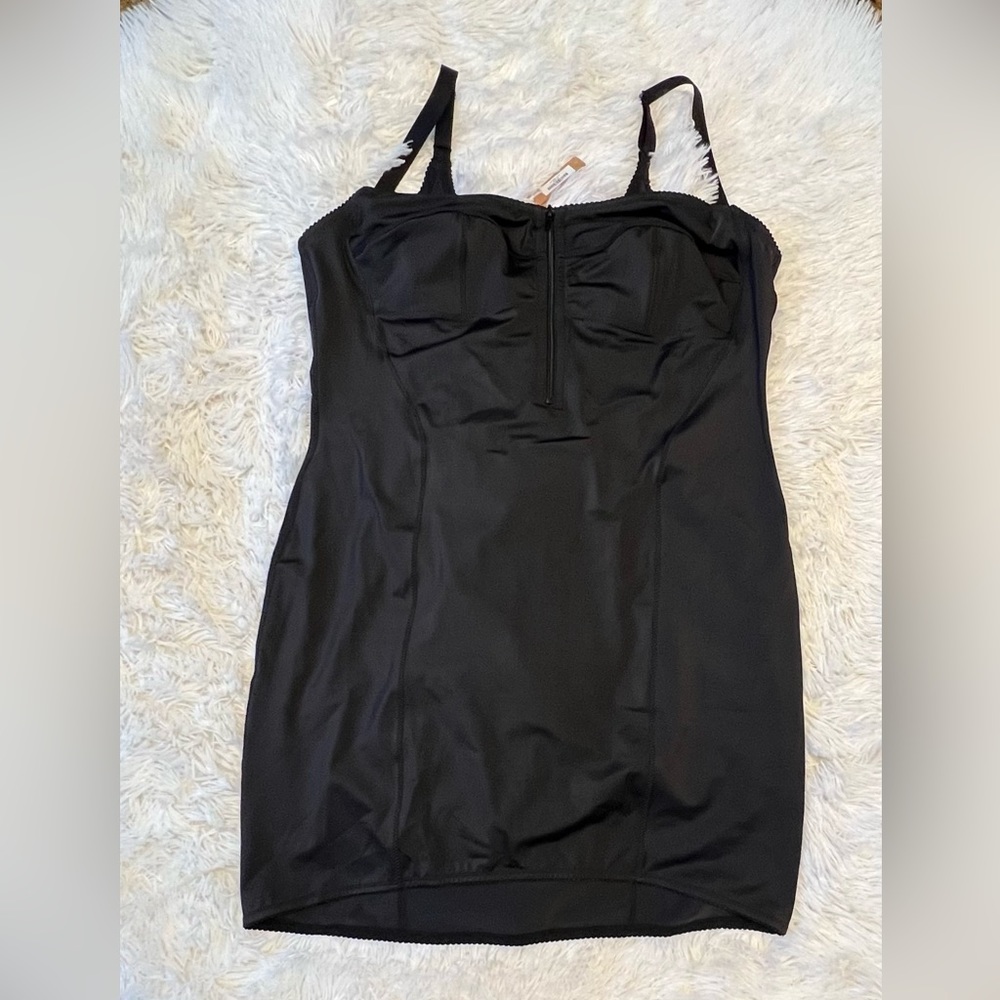 SKIMS Glam Slip Dress in Onyx - Picture 11 of 16